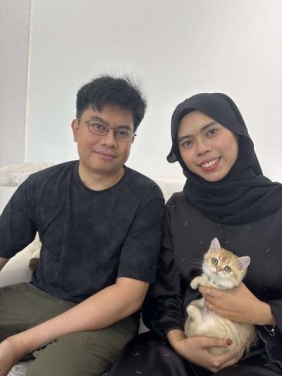British Shorthair family with their CatzillaSG kitten in Singapore